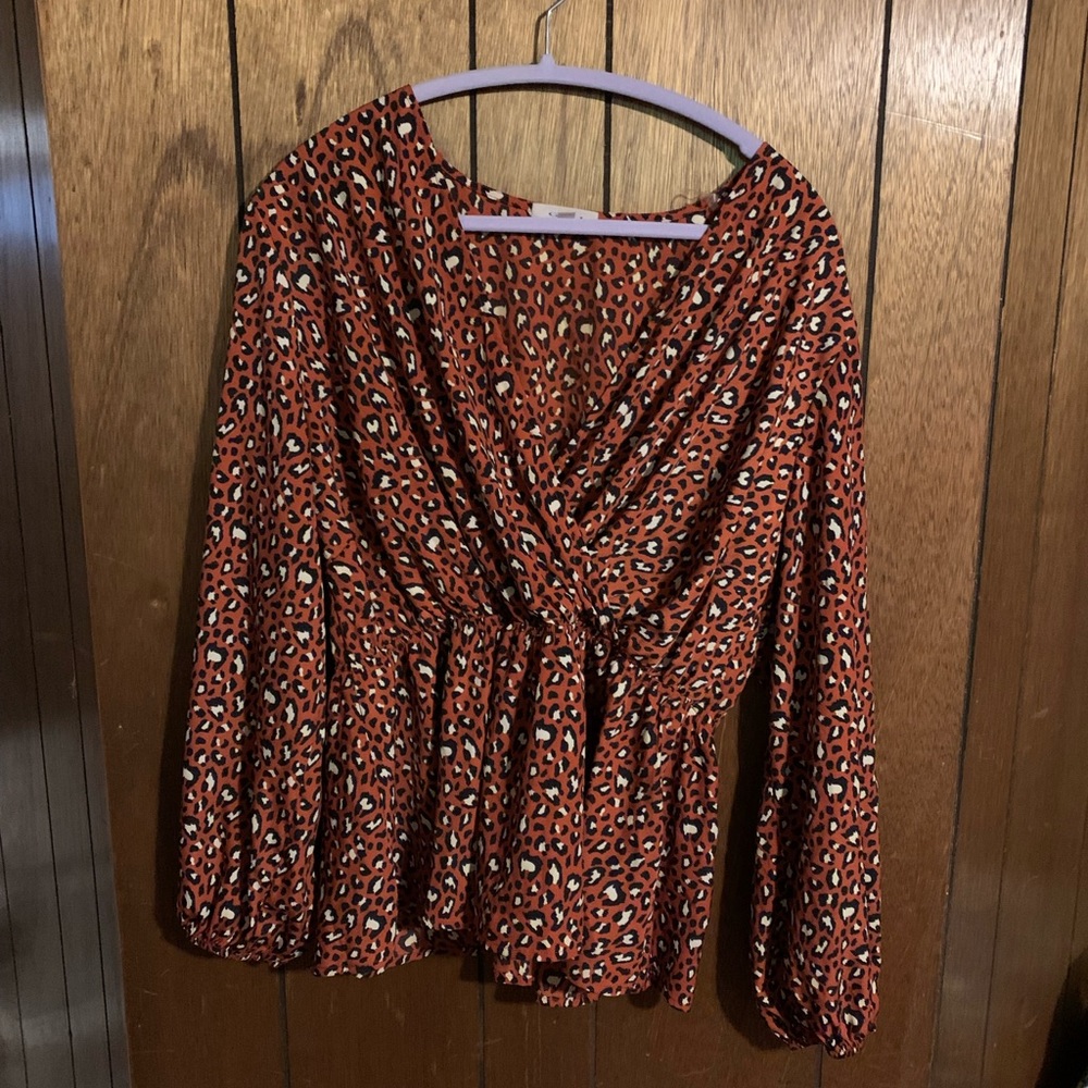 Gilli Leopard Peplum Top